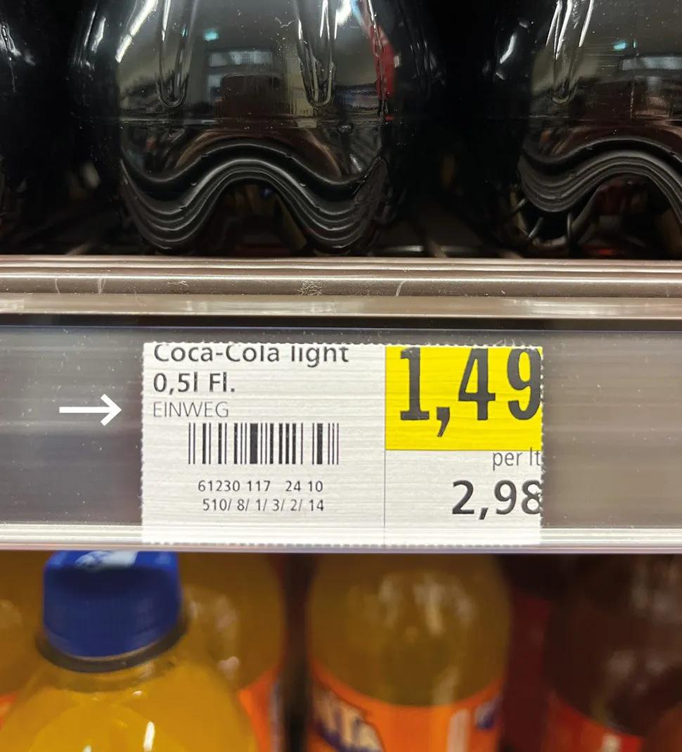 Foto einer Preisauszeichnung im Supermarkt-Regal mit dem Hinweis "Einweg"