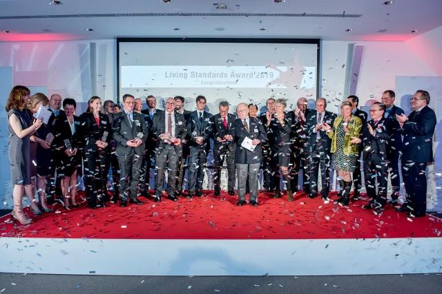 Alle Preisträger des Living Standards Awards 2019 auf der Bühne