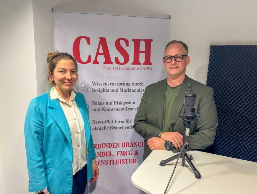 Margaretha Jurik, CASH Chefredakteurin und Christian Lauer, Leiter GS1 Trace im CASH-Podcast