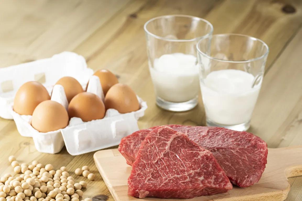 Foto mit Fleisch, Eiern und Milch