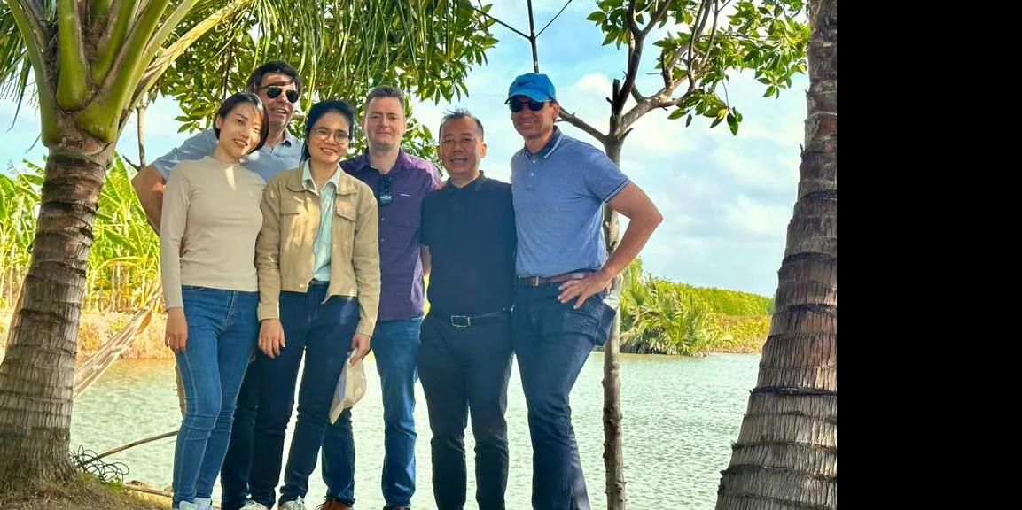 Team von concept cool in Vietnam