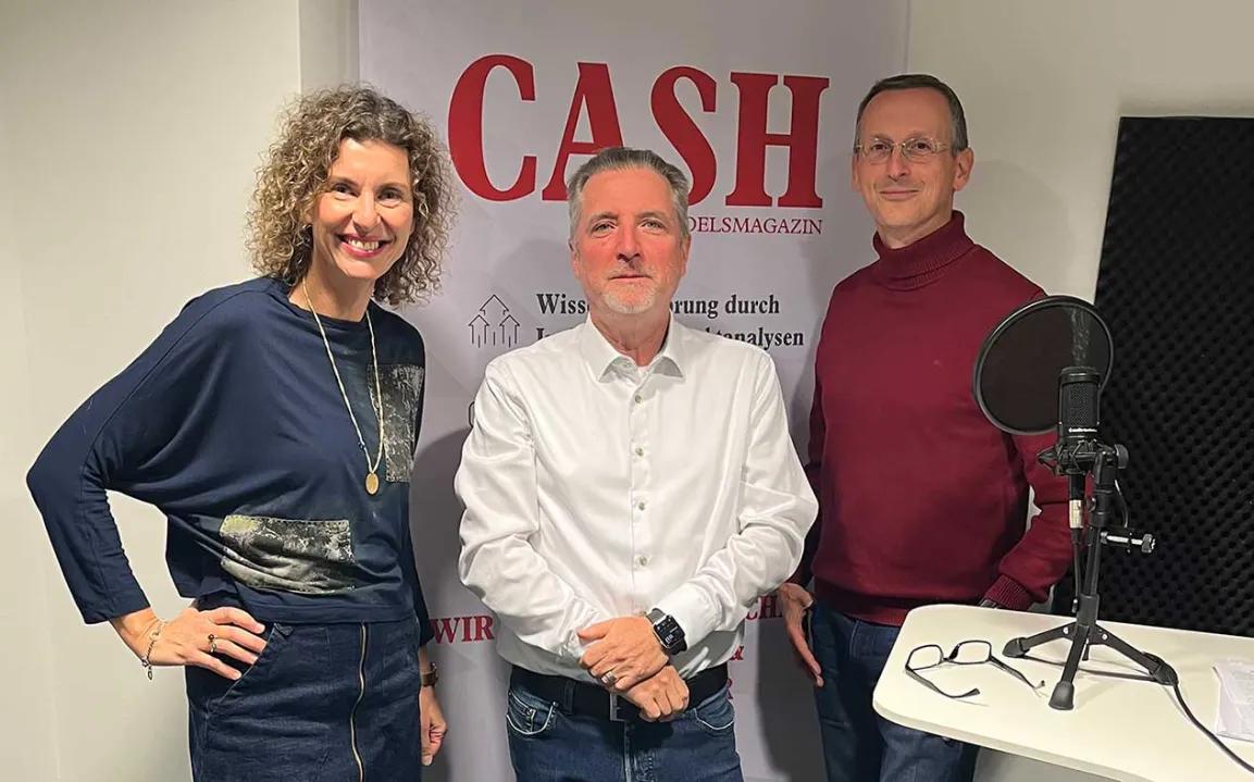 Thomas Ungrad und Bernhard Gschwantner (Unser Wein, Bottlebooks) im CASH-Podcast mit Gabi Hinterkörner-Zauner über 2D Codes zur Wein-Kennzeichnung