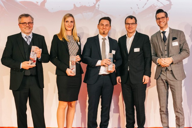 Die Gewinner: LOGICDATA und GS1 Ein Teamfoto der ausgezeichneten Gewinnerinnen und Gewinner beim Living Standard Award