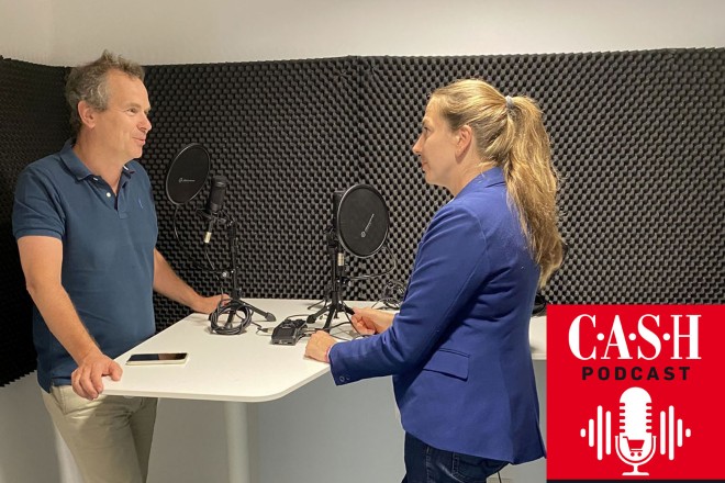 Foto bei CASH Podcast von Herzog und Jurik
