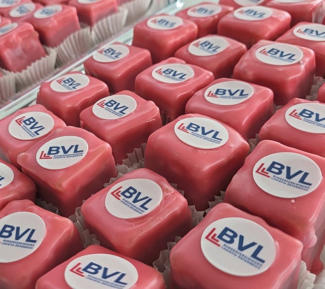 Punschkrapfen mit BVL Logo