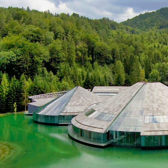 Zentrale von Red Bull in Fuschl