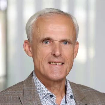 Andreas Bayer, LMW-Manager